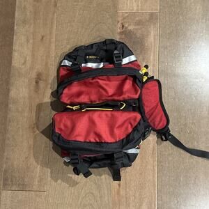 Mountainsmith Red & Black Canvas Dog Pack – Size Small – Outdoor Pet Carrier